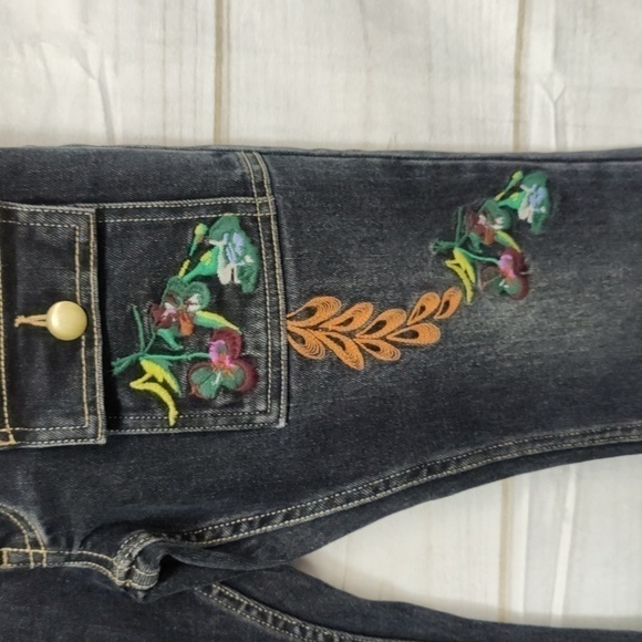 CYNTHIA Rowley Embellished Kick Flare Dark Wash Cargo Jeans, Size 0 - Picture 5 of 15